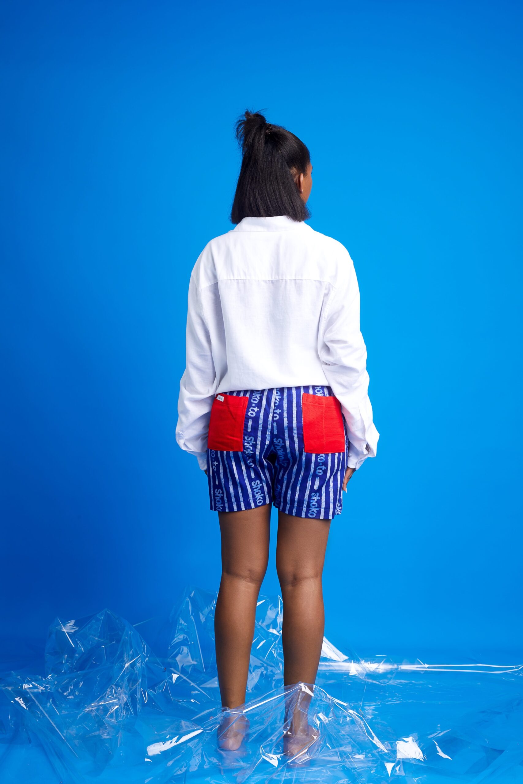 Bolaji- Wakes with wealth)